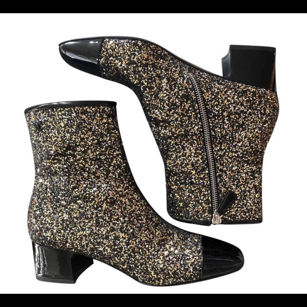 Chanel 2018 Glitter boots